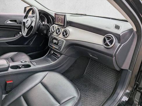 Used 2015 Mercedes-Benz GLA 250 image 21
