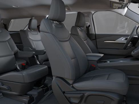 New 2025 Ford Explorer Active image 28