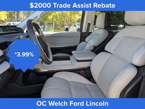 Certified 2025 Lincoln Navigator Reserve image 24