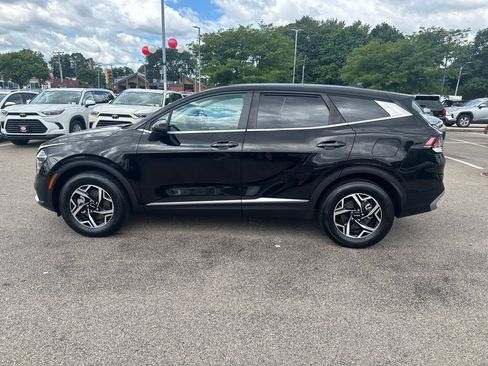 Used 2024 Kia Sportage LX AWD/4WD image 4