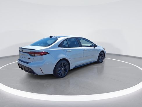 Used 2025 Toyota Corolla XSE FWD image 9
