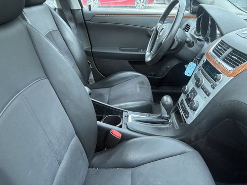 Used 2009 Chevrolet Malibu LT w/ HFV6 Engine Package FWD image 5