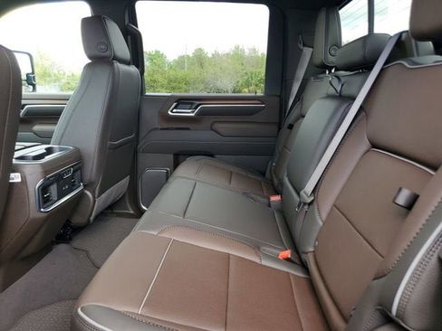 New 2026 GMC Sierra 2500 Denali w/ Denali Reserve Package AWD/4WD image 12