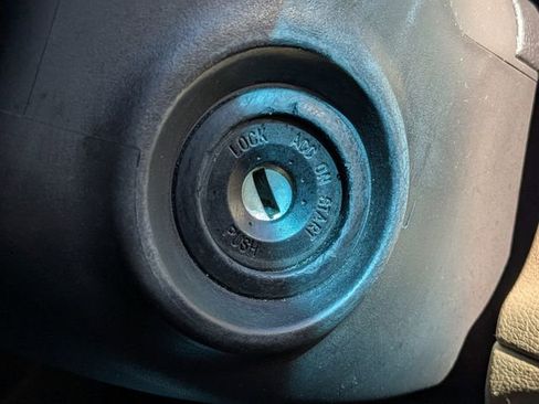 Used 2013 Hyundai Elantra GLS image 22