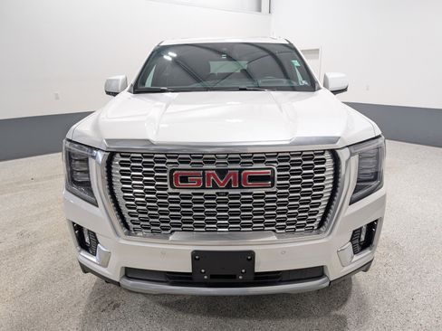 Used 2024 GMC Yukon XL Denali image 8