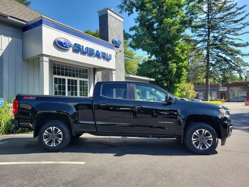 Used 2021 Chevrolet Colorado Z71 AWD/4WD image 2