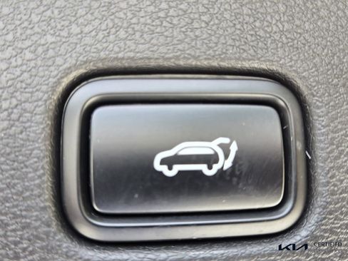 Certified 2023 Kia Sportage SX FWD image 15