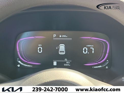 Certified 2025 Kia Soul LX w/ LX Technology Package FWD image 24