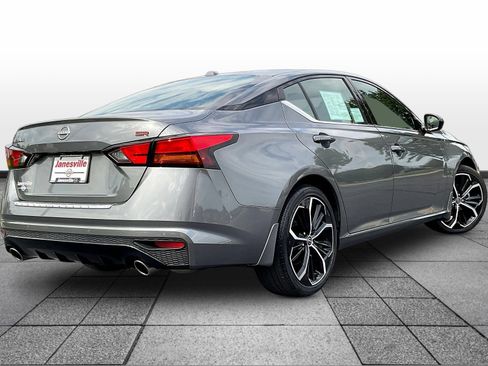 Used 2023 Nissan Altima 2.5 SR w/ SR Premium Package FWD image 7