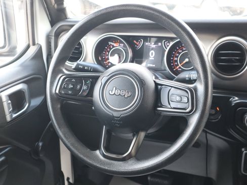 Used 2018 Jeep Wrangler Unlimited Sport AWD/4WD image 14