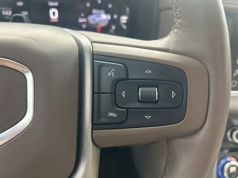 Used 2023 GMC Yukon XL Denali w/ Advanced Technology Package image 12