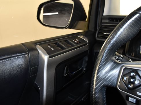 Used 2018 Toyota 4Runner Limited w/ Convenience Package AWD/4WD image 35
