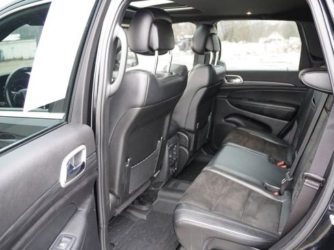 Certified 2022 Jeep Grand Cherokee Laredo X image 17