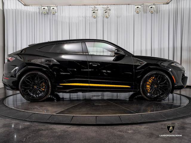 Used 2025 Lamborghini Urus SE AWD/4WD image 15