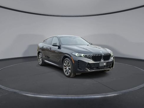 Used 2024 BMW X6 xDrive40i w/ Premium Package image 2