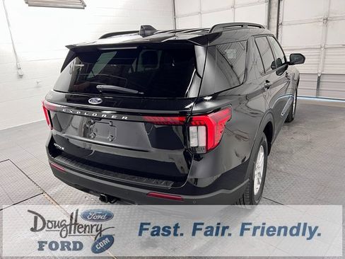 New 2026 Ford Explorer Active image 7