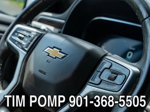Used 2022 Chevrolet Suburban LT w/ Luxury Package RWD image 24