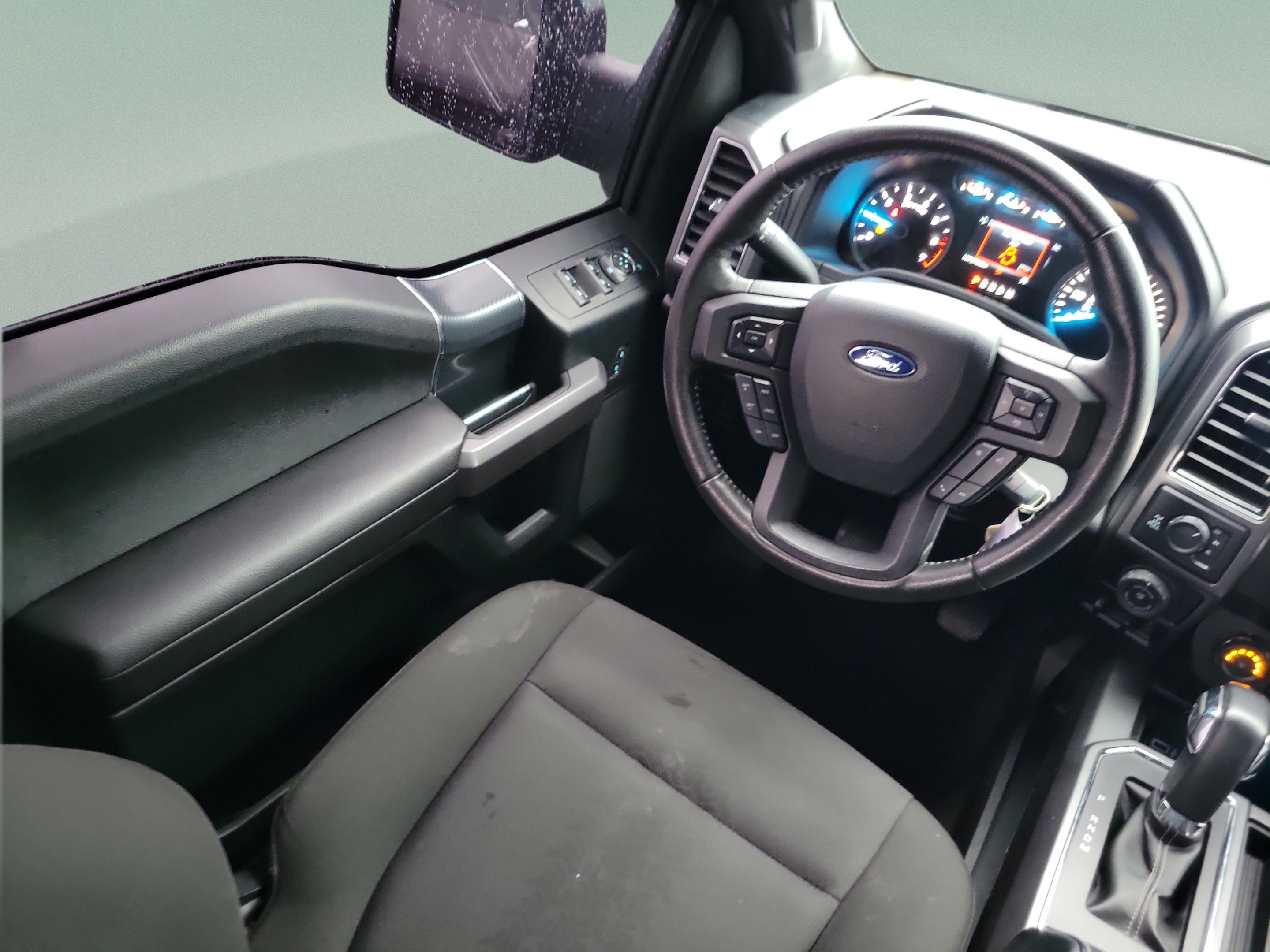 Used 2019 Ford F150 XLT w/ Equipment Group 302A Luxury AWD/4WD image 12