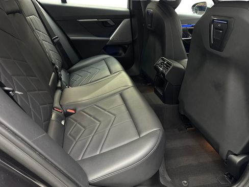Used 2024 BMW i5 eDrive40i RWD image 39