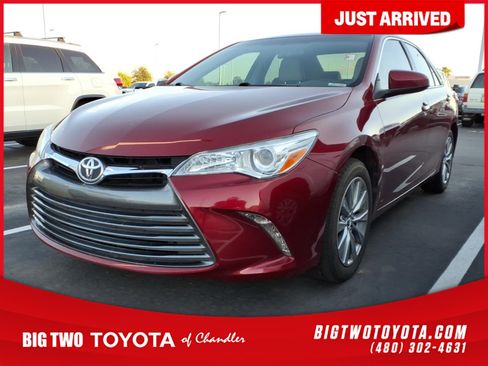 Certified 2017 Toyota Camry XLE FWD image 1