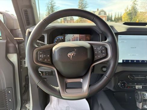 Used 2024 Ford Bronco Big Bend image 22