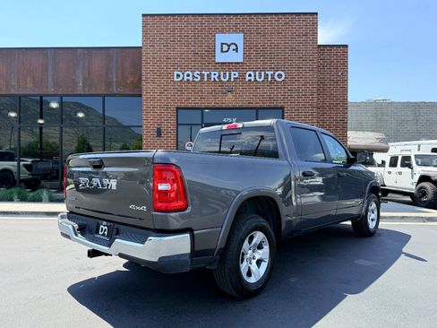 Used 2025 RAM 1500 Big Horn AWD/4WD image 9
