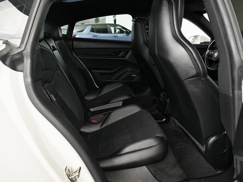 Used 2022 Porsche Taycan 4S AWD/4WD image 40
