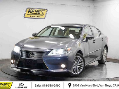 Used 2013 Lexus ES 350 w/ Luxury Pkg