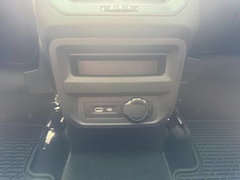 Used 2022 Volkswagen Tiguan SEL R-Line AWD/4WD image 22