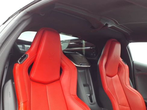 Used 2022 Chevrolet Corvette Stingray Preferred Cpe w/ Z51 Performance Package RWD image 21