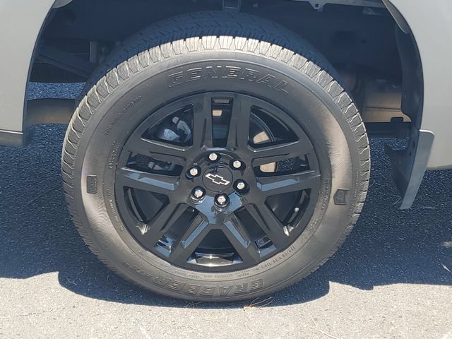 Certified 2023 Chevrolet Silverado 1500 Custom w/ LPO, Dark Essentials Package AWD/4WD image 7