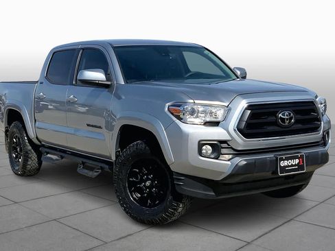 Used 2022 Toyota Tacoma SR5 image 3