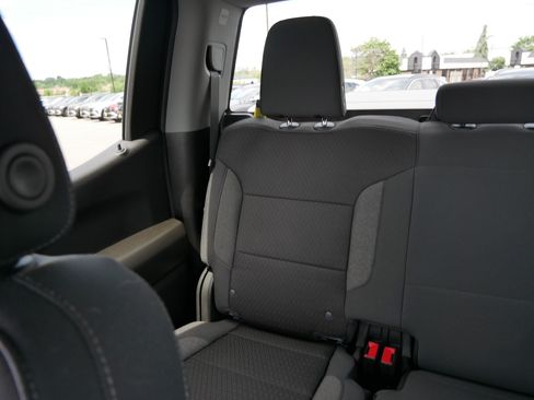 Used 2024 Chevrolet Silverado 1500 Custom Trail Boss w/ Turbomax Blackout Package AWD/4WD image 12
