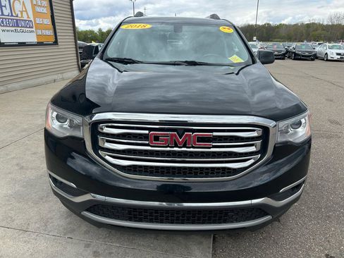 Used 2018 GMC Acadia SLT w/ LPO, Floor Liner Package FWD image 2