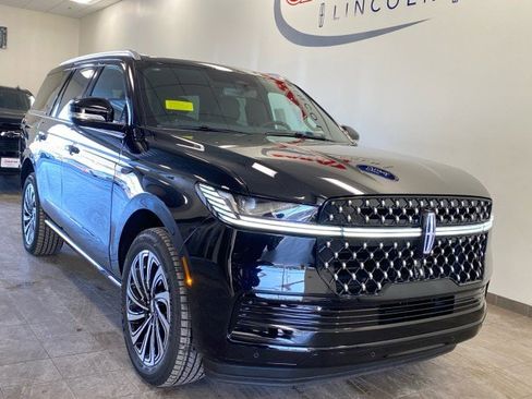 New 2025 Lincoln Navigator Black Label image 2