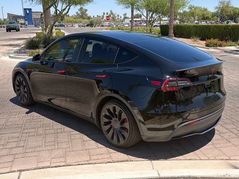 Used 2021 Tesla Model Y Performance AWD/4WD image 4