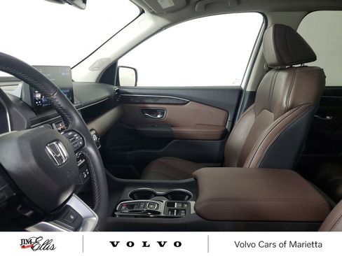 Used 2025 Honda Pilot Elite image 24