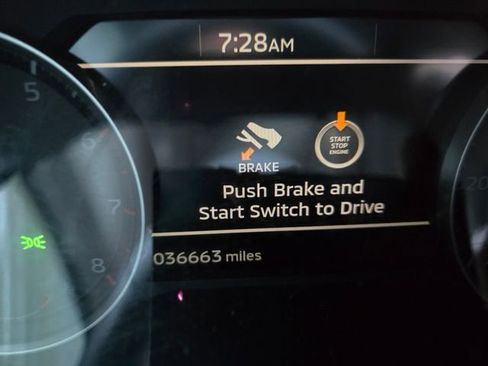 Used 2023 Mitsubishi Outlander ES image 2