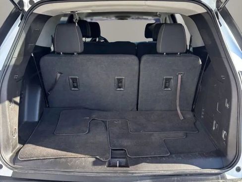 Used 2019 Chevrolet Traverse LS AWD/4WD image 17