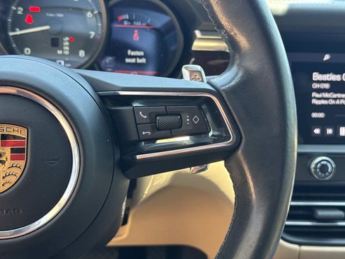 Used 2022 Porsche Macan AWD/4WD image 29