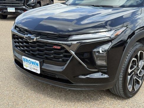 Used 2025 Chevrolet Trax RS FWD image 13