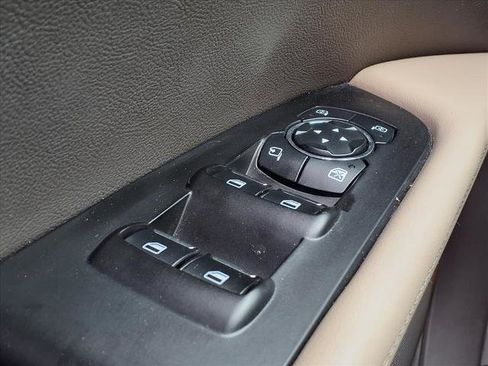 Used 2023 Lincoln Nautilus Reserve image 17