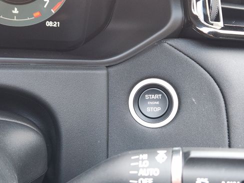 New 2026 Land Rover Range Rover Velar Dynamic SE image 20