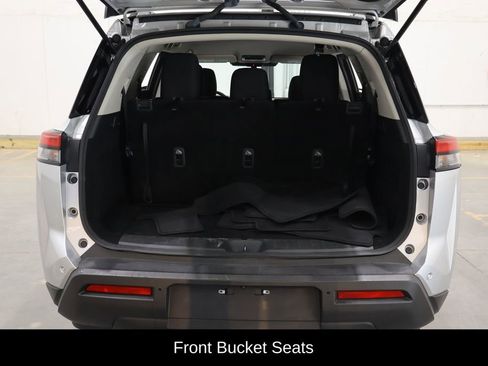 Used 2024 Nissan Pathfinder SV image 14