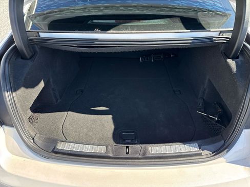 Used 2017 Lincoln Continental Select image 18