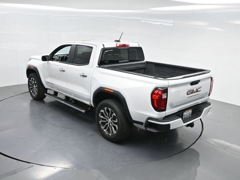 Used 2024 GMC Canyon Denali image 41