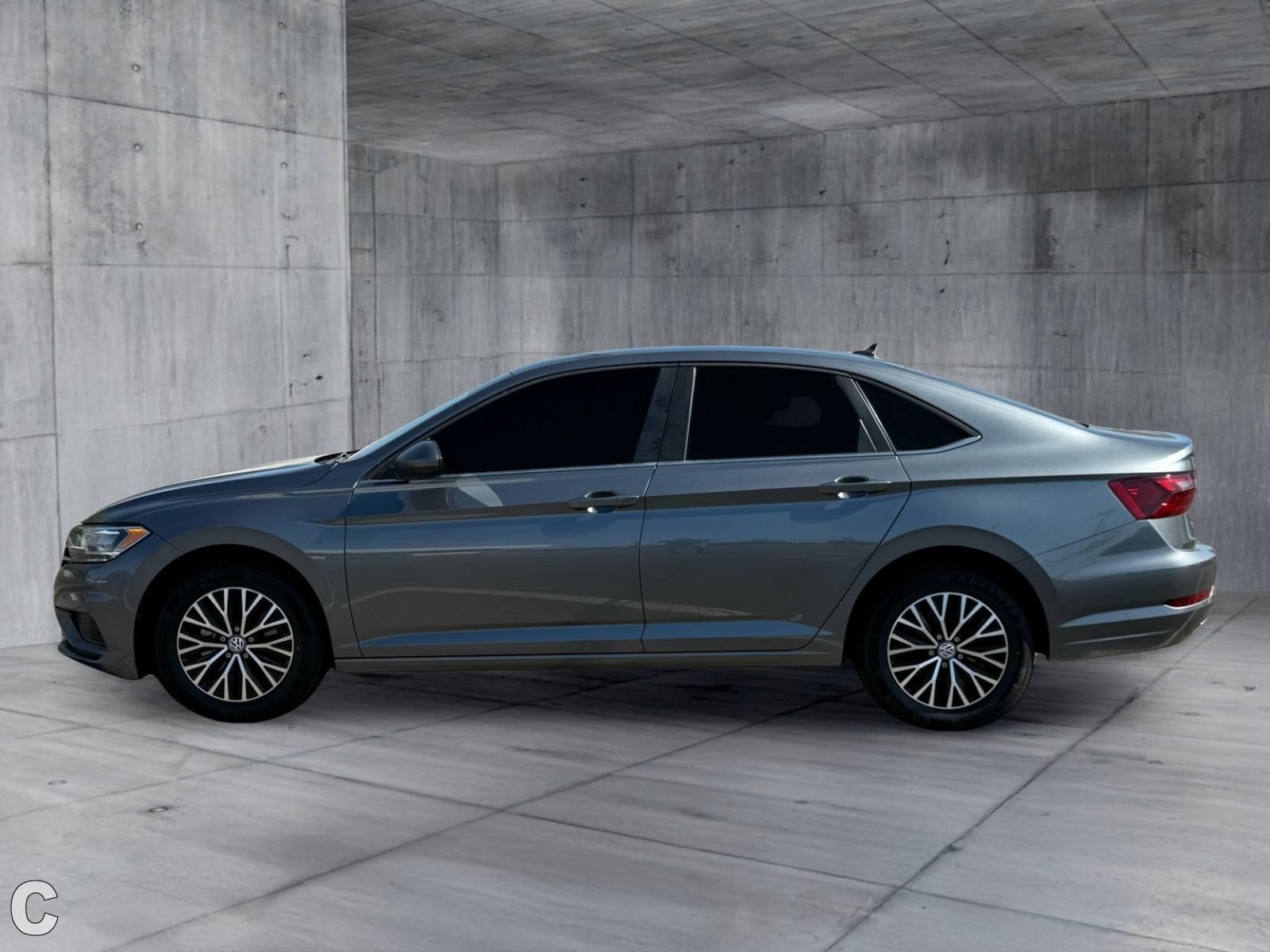 Used 2021 Volkswagen Jetta R-Line FWD image 3