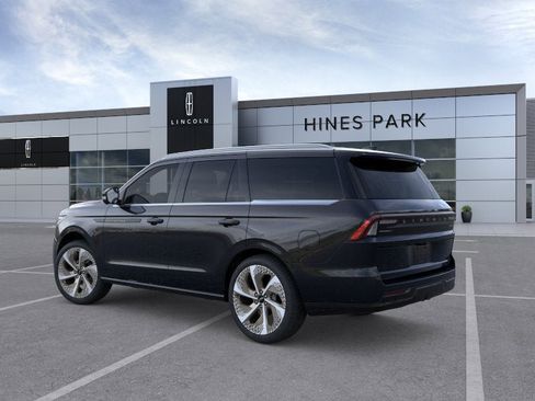 New 2026 Lincoln Navigator Black Label AWD/4WD image 4