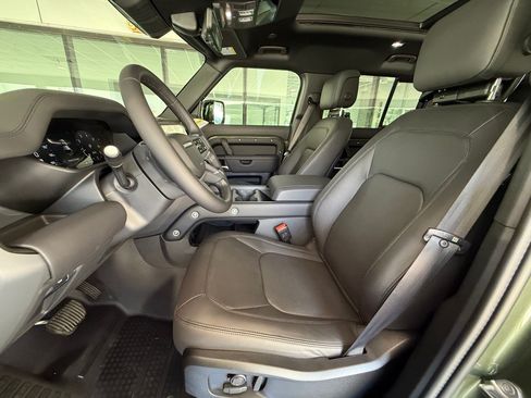 New 2026 Land Rover Defender 110 X-Dynamic SE AWD/4WD image 5