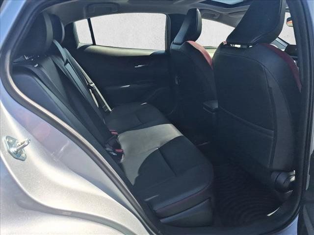 Used 2026 Toyota Prius Plug-In Hybrid FWD image 24